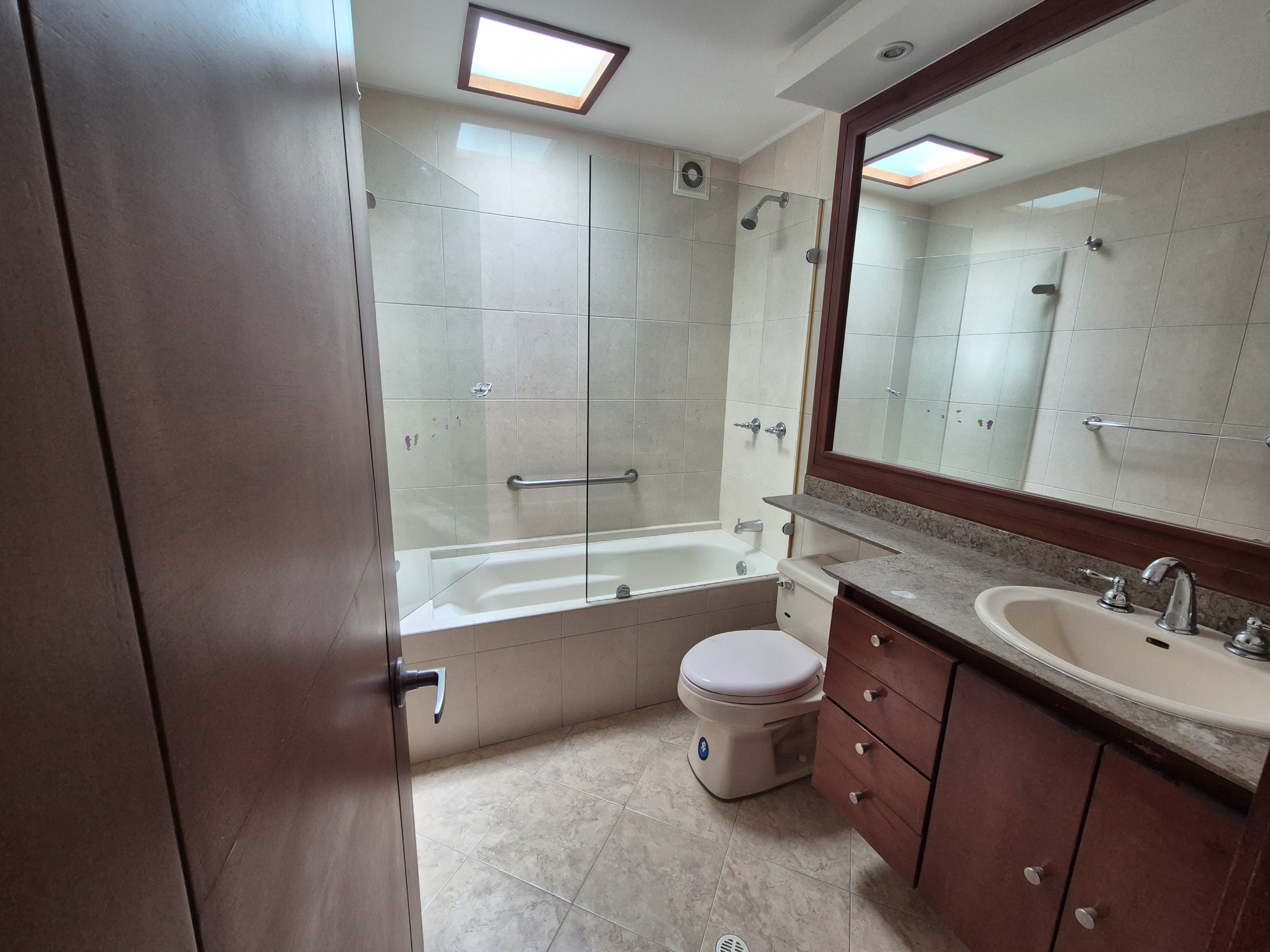 0013 Baño privado